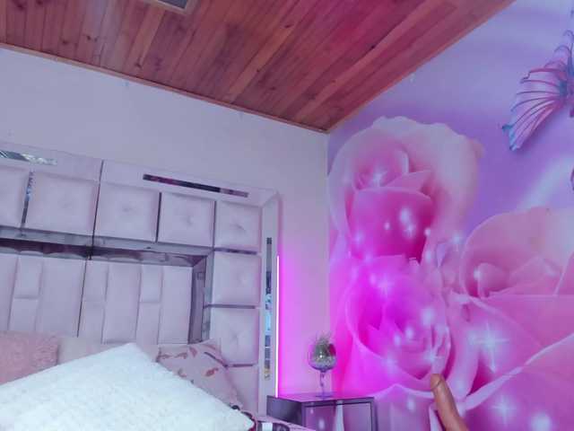 mia-peyton live cam on BongaCams