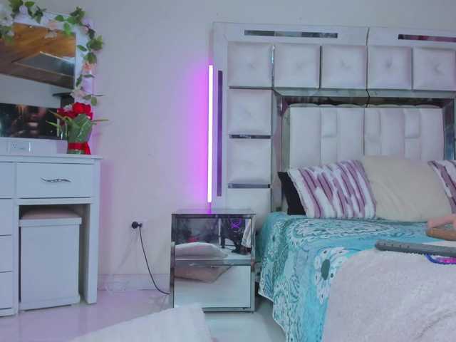 mia-peyton live cam on BongaCams