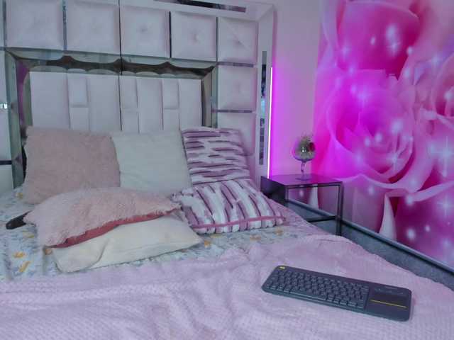 mia-peyton live cam on BongaCams