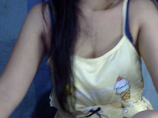 HOTTIEMEE live cam on BongaCams