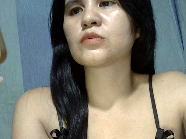 HOTTIEMEE's BongaCams show and profile