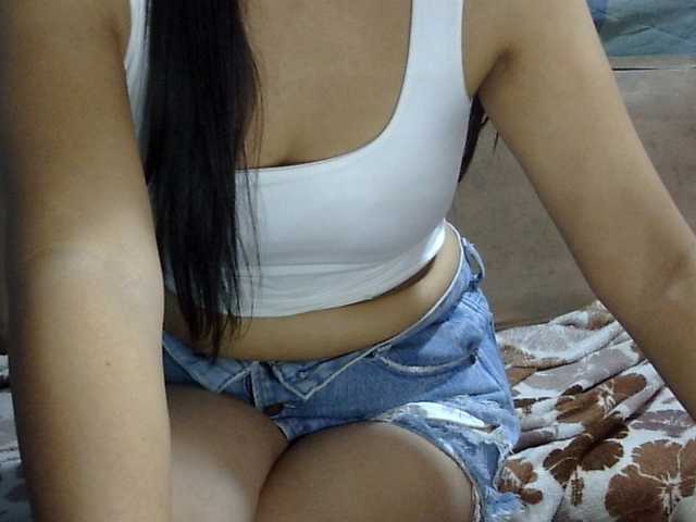 HOTTIEMEE live cam on BongaCams