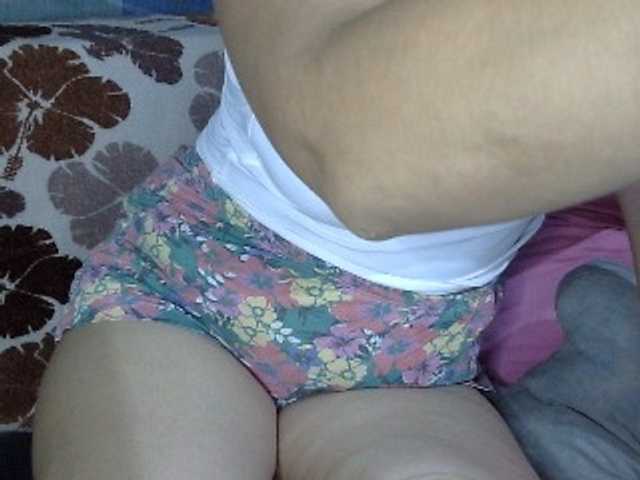 HOTTIEMEE live cam on BongaCams
