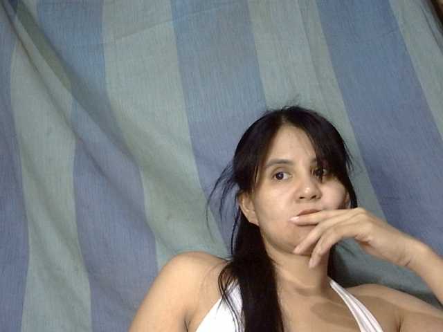HOTTIEMEE live cam on BongaCams