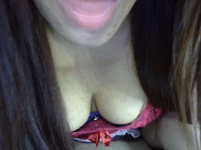 HOTTIEMEE live cam on BongaCams