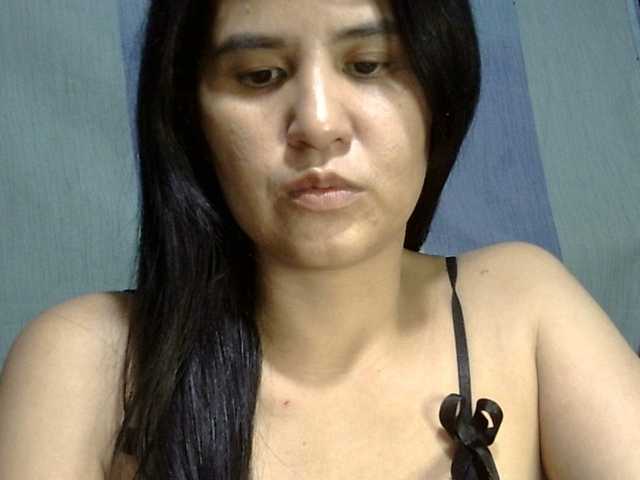 HOTTIEMEE's BongaCams show and profile