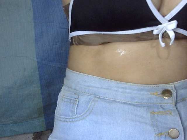 HOTTIEMEE live cam on BongaCams