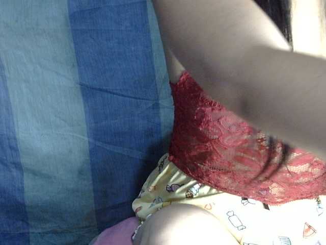 HOTTIEMEE live cam on BongaCams