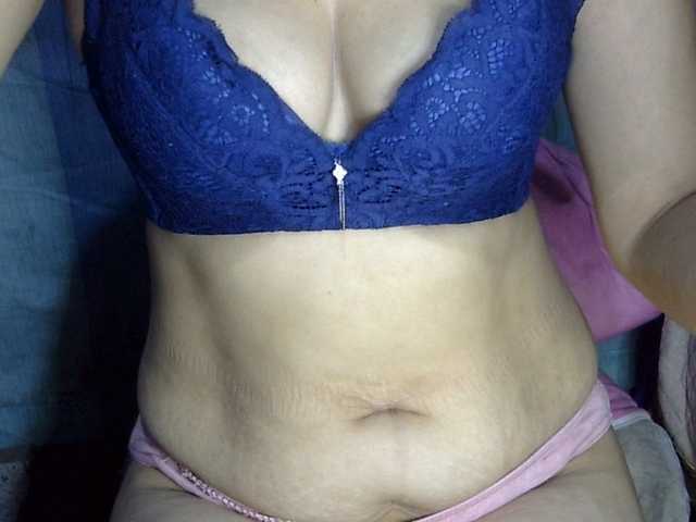 HOTTIEMEE live cam on BongaCams