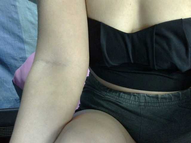 HOTTIEMEE live cam on BongaCams