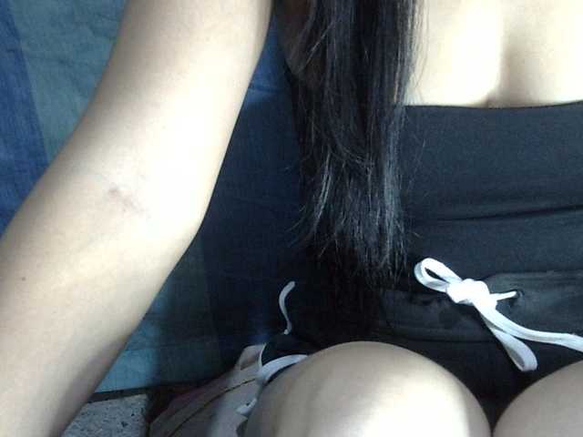 HOTTIEMEE live cam on BongaCams