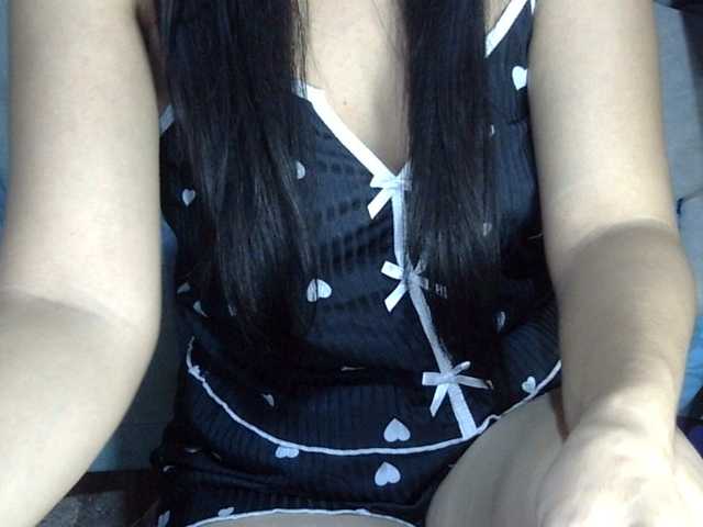 HOTTIEMEE live cam on BongaCams