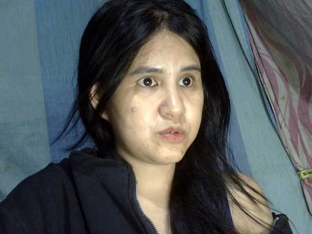 HOTTIEMEE live cam on BongaCams