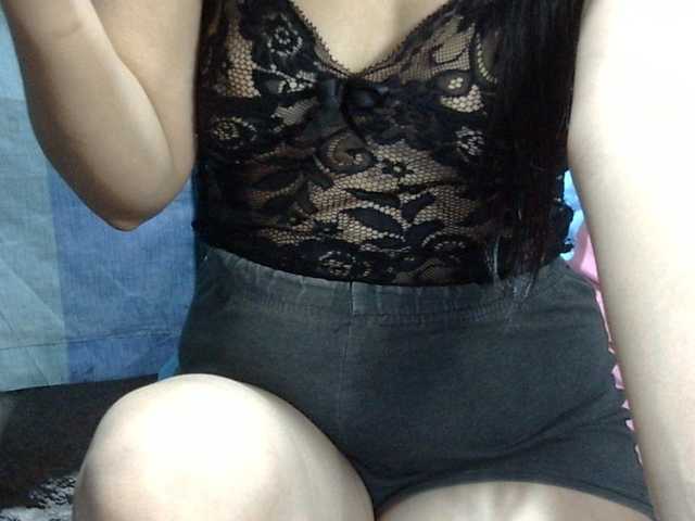 HOTTIEMEE live cam on BongaCams