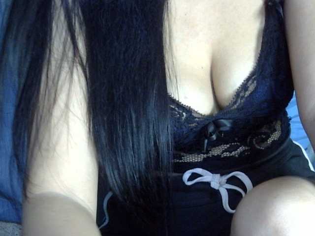 HOTTIEMEE live cam on BongaCams