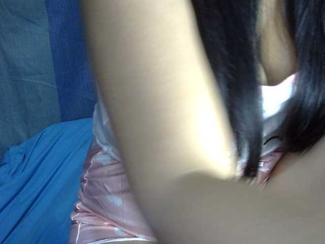 HOTTIEMEE live cam on BongaCams