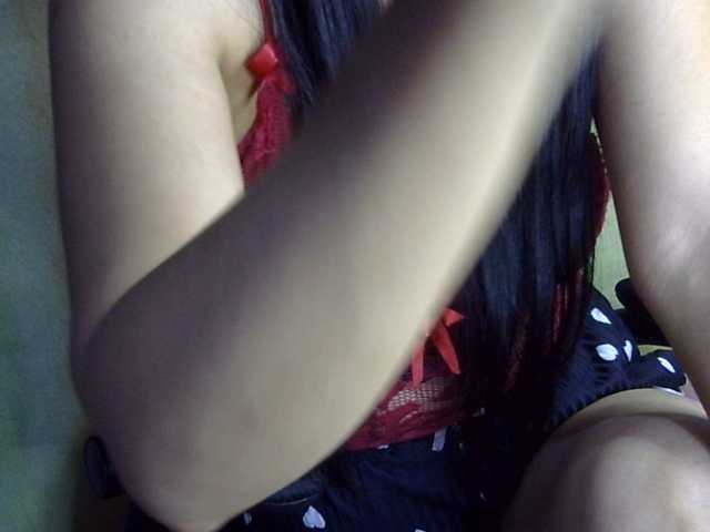 HOTTIEMEE, live now on BongaCams
