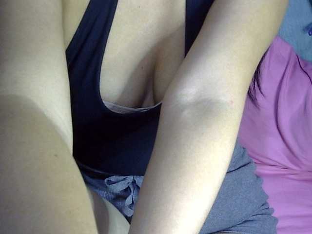 HOTTIEMEE live cam on BongaCams