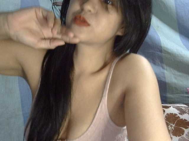 HOTTIEMEE live cam on BongaCams