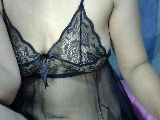 HOTTIEMEE Live Webcam on BongaCams