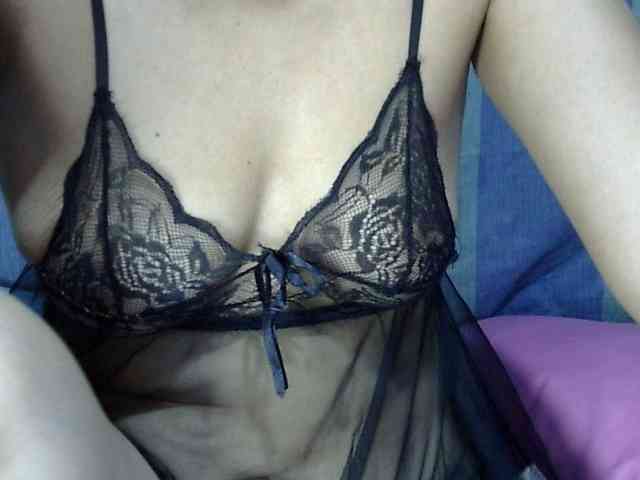 HOTTIEMEE Live Webcam on BongaCams