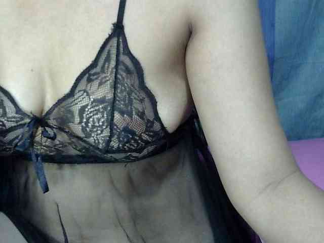 HOTTIEMEE Live Webcam on BongaCams