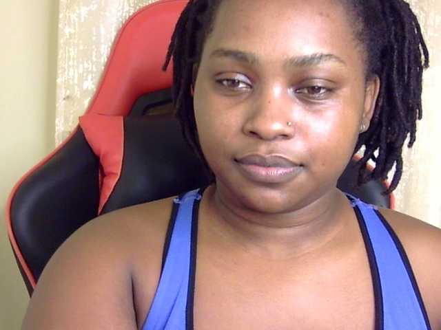 le modèle Mayer- est en webcam porno dans un show sur le site bongacams, il possède les tags suivants: Ebony,Brunette,Trimmed