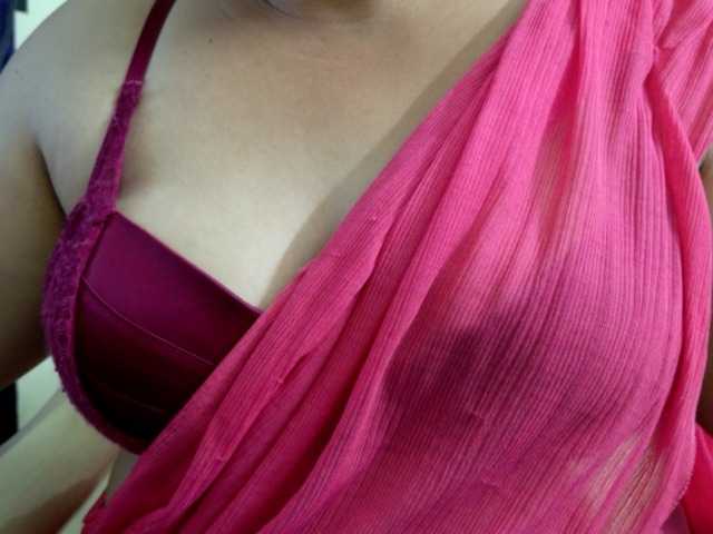 Tamilbabby2025 live cam on BongaCams