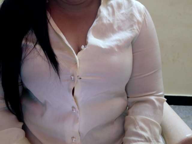 Tamilbabby2025 live cam on BongaCams