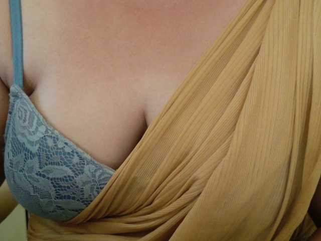 Tamilbabby2025 live cam on BongaCams