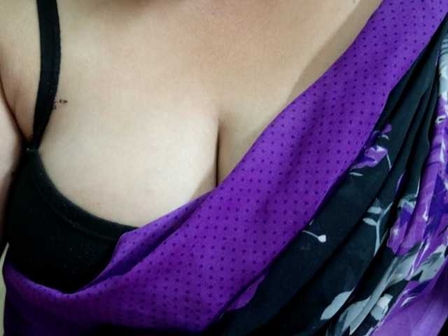 Tamilbabby2025 live cam on BongaCams