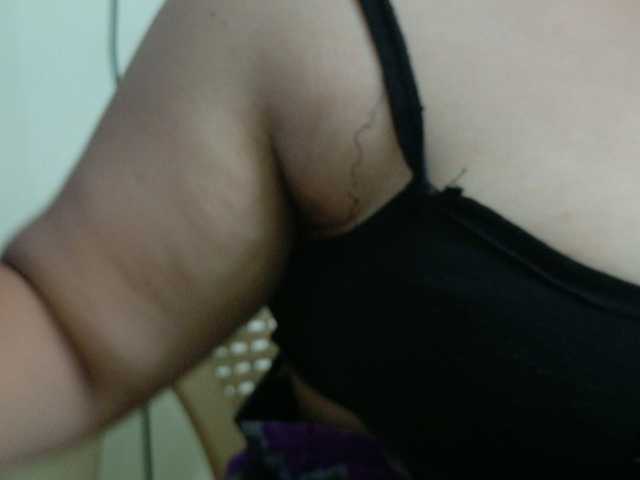 Tamilbabby2025 live cam on BongaCams