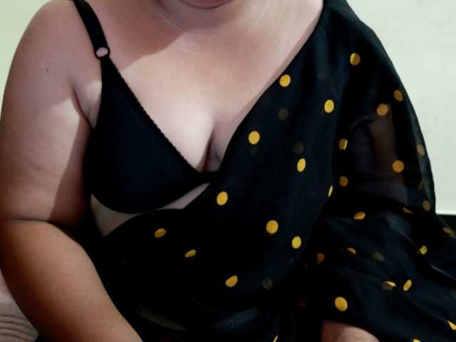 Tamilbabby2025 live cam on BongaCams
