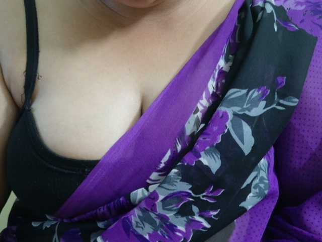 Tamilbabby2025 live cam on BongaCams