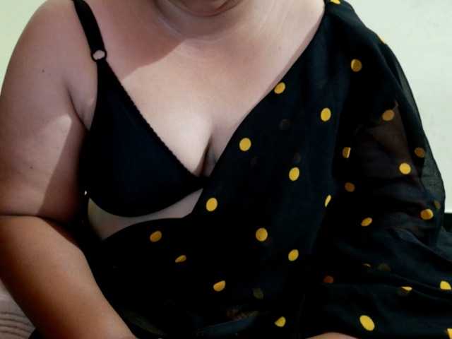 Tamilbabby2025 live cam on BongaCams