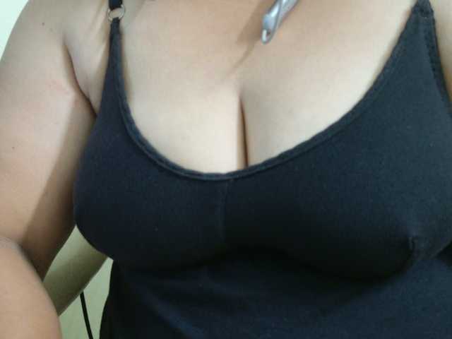 Tamilbabby2025 live cam on BongaCams