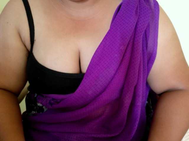 Tamilbabby2025 live cam on BongaCams