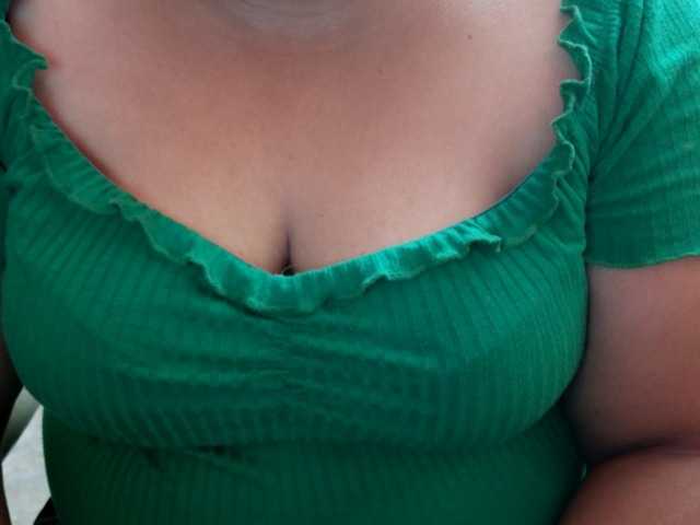 Tamilbabby2025 live cam on BongaCams