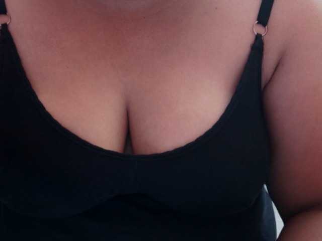Tamilbabby2025 live cam on BongaCams