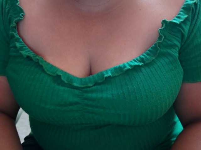 Tamilbabby2025 live cam on BongaCams