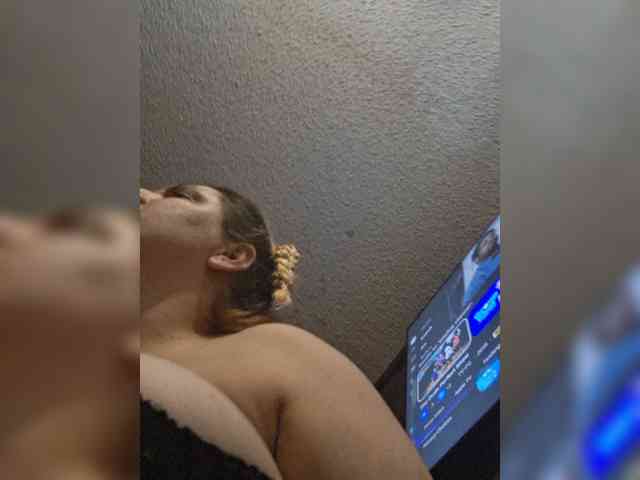 Badmommy webcam