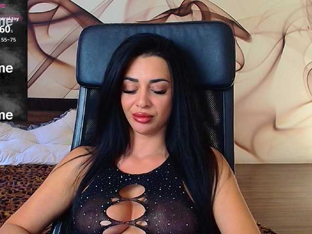 NaomiScarlett live cam on BongaCams