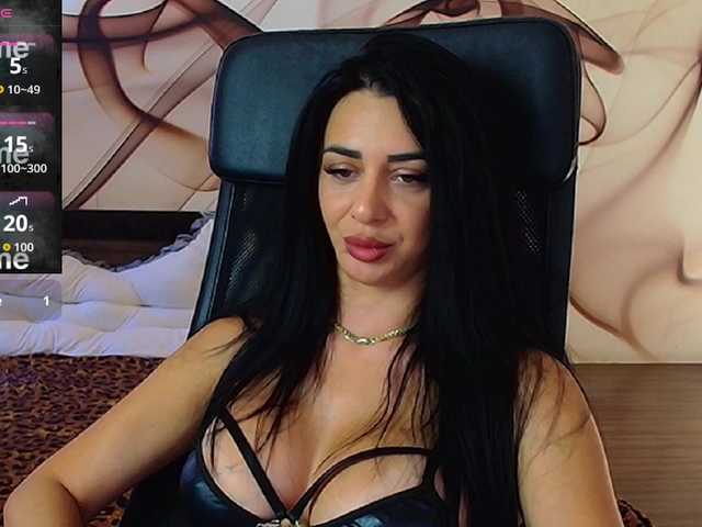 NaomiScarlett live cam on BongaCams