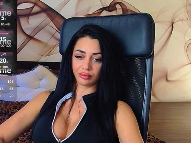 NaomiScarlett live cam on BongaCams