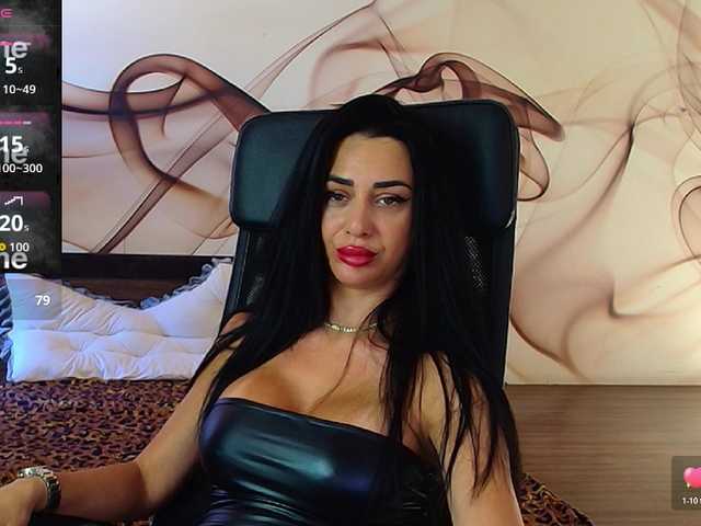 NaomiScarlett live cam on BongaCams