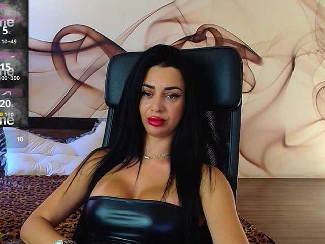 NaomiScarlett live cam on BongaCams