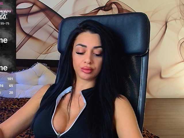 NaomiScarlett live cam on BongaCams