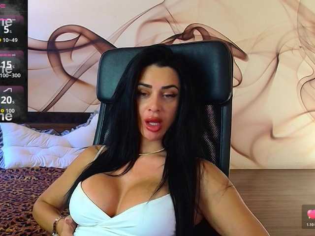 NaomiScarlett live cam on BongaCams