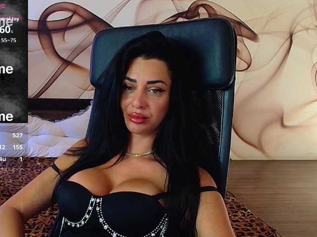 NaomiScarlett live cam on BongaCams