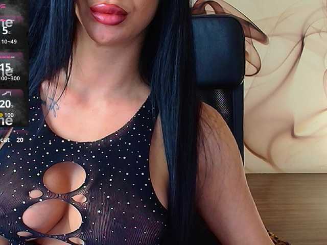 NaomiScarlett live cam on BongaCams